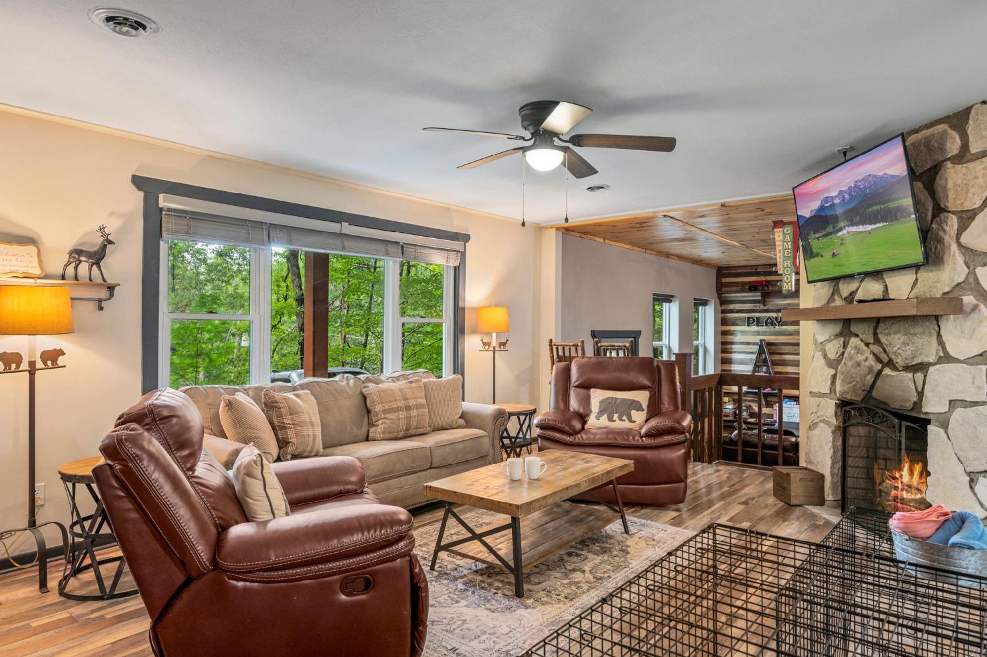Beautiful Chalet With Fireplace And Large Game Room Gatlinburg Bagian luar foto