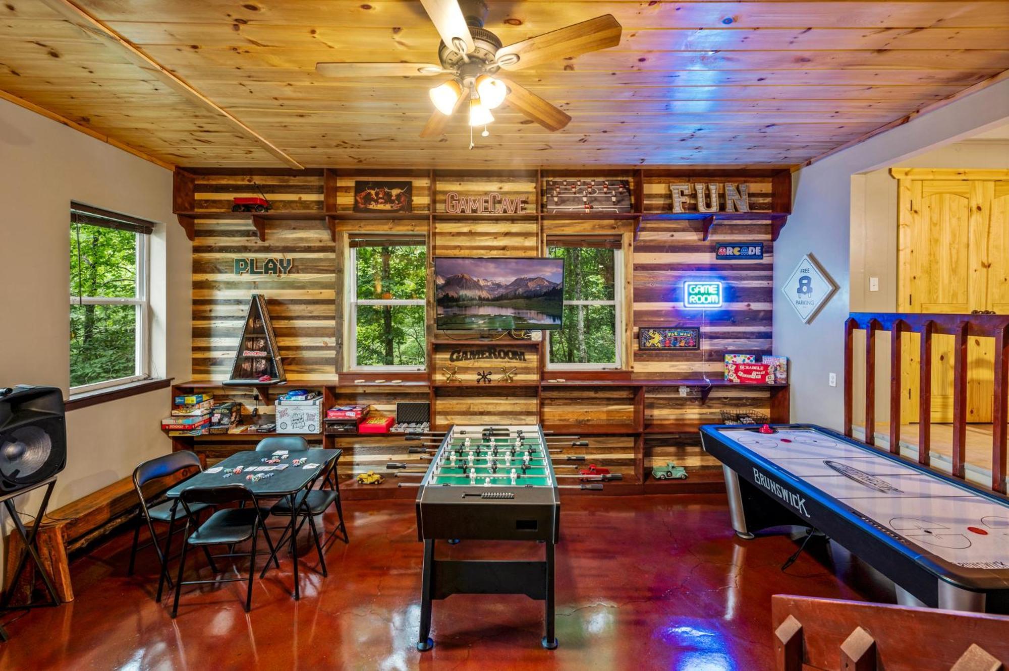 Beautiful Chalet With Fireplace And Large Game Room Gatlinburg Bagian luar foto