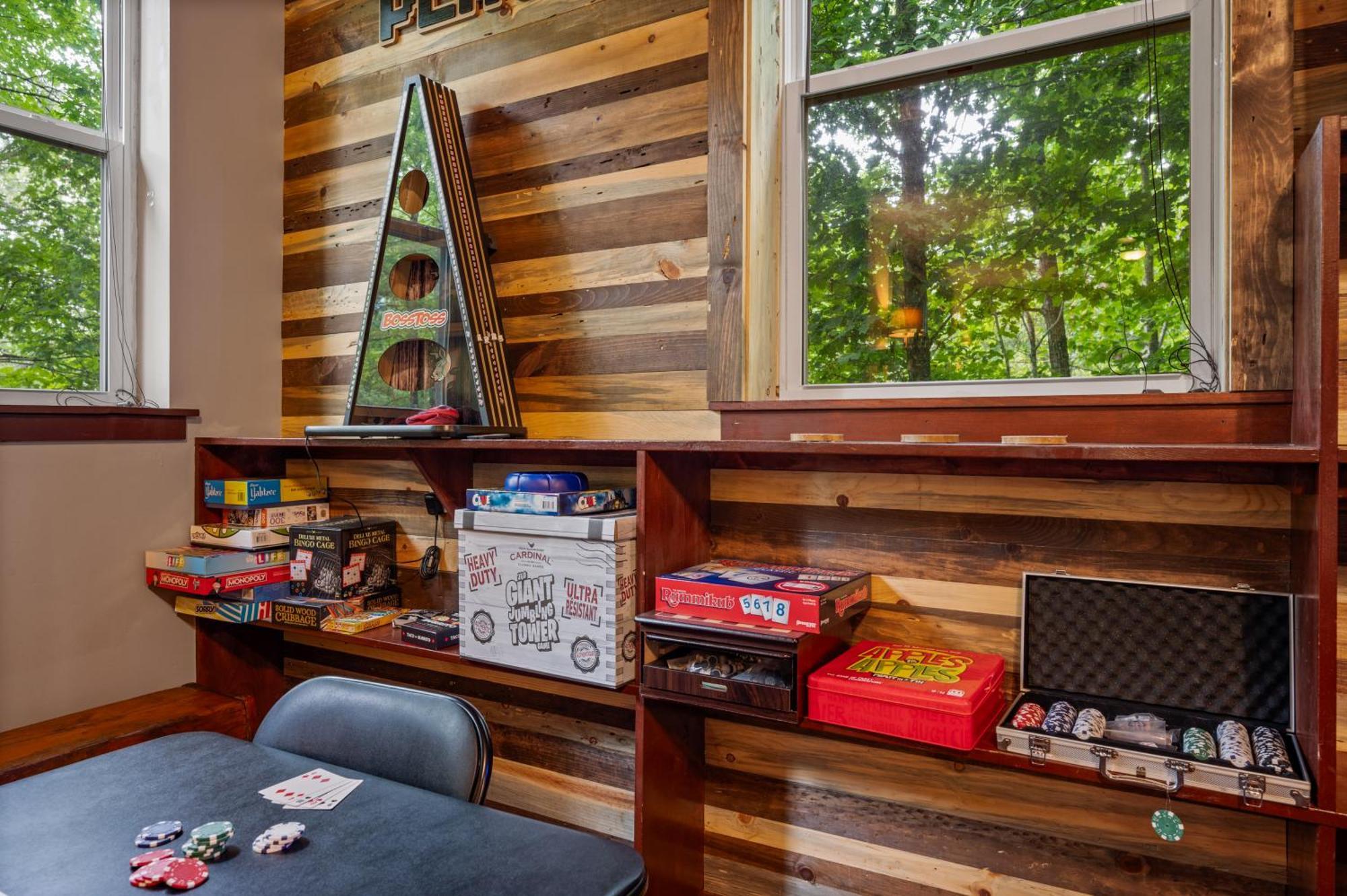 Beautiful Chalet With Fireplace And Large Game Room Gatlinburg Bagian luar foto