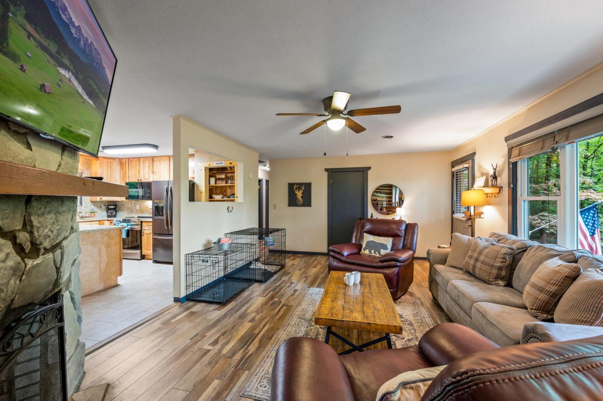 Beautiful Chalet With Fireplace And Large Game Room Gatlinburg Bagian luar foto