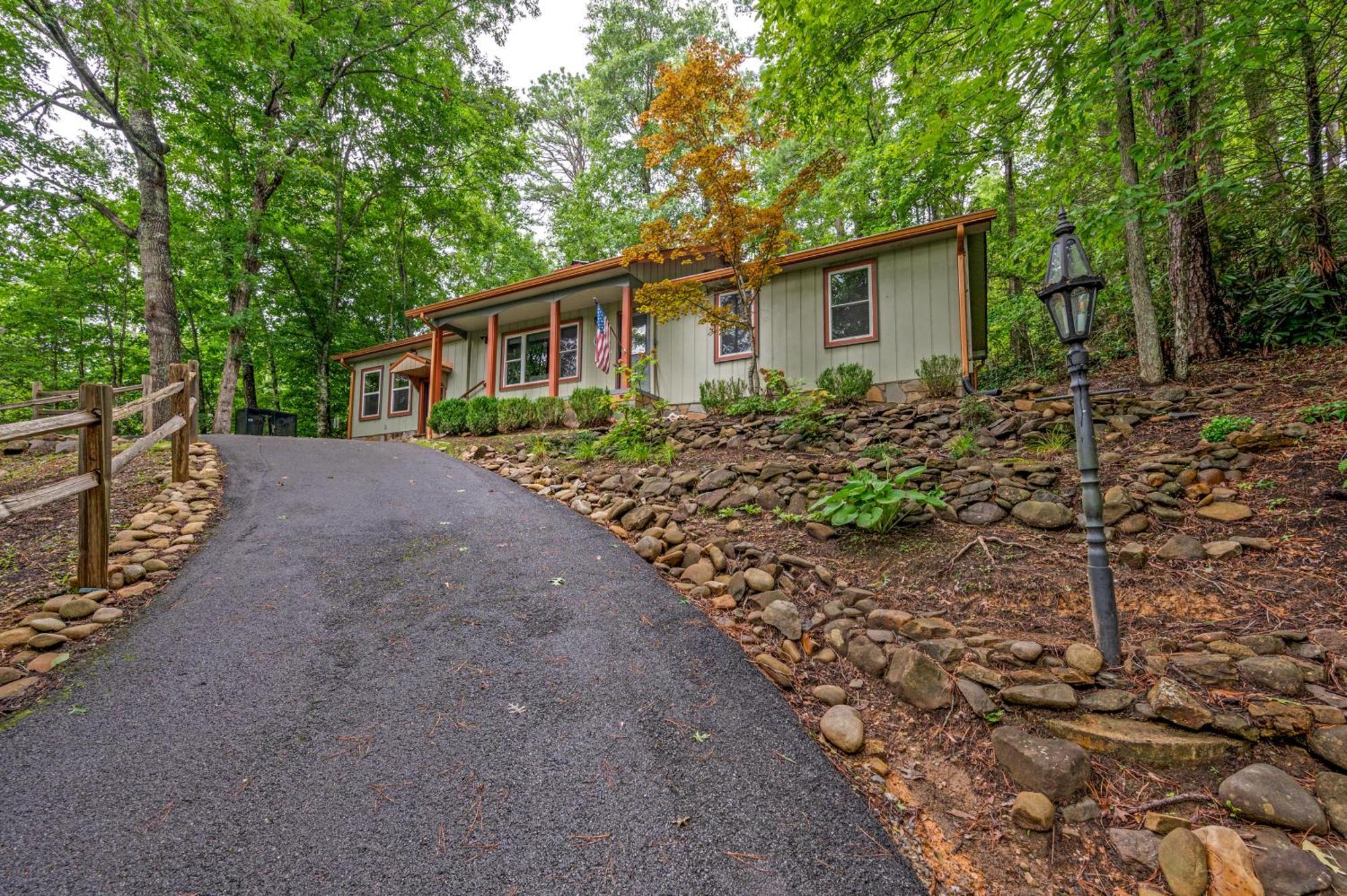 Beautiful Chalet With Fireplace And Large Game Room Gatlinburg Bagian luar foto
