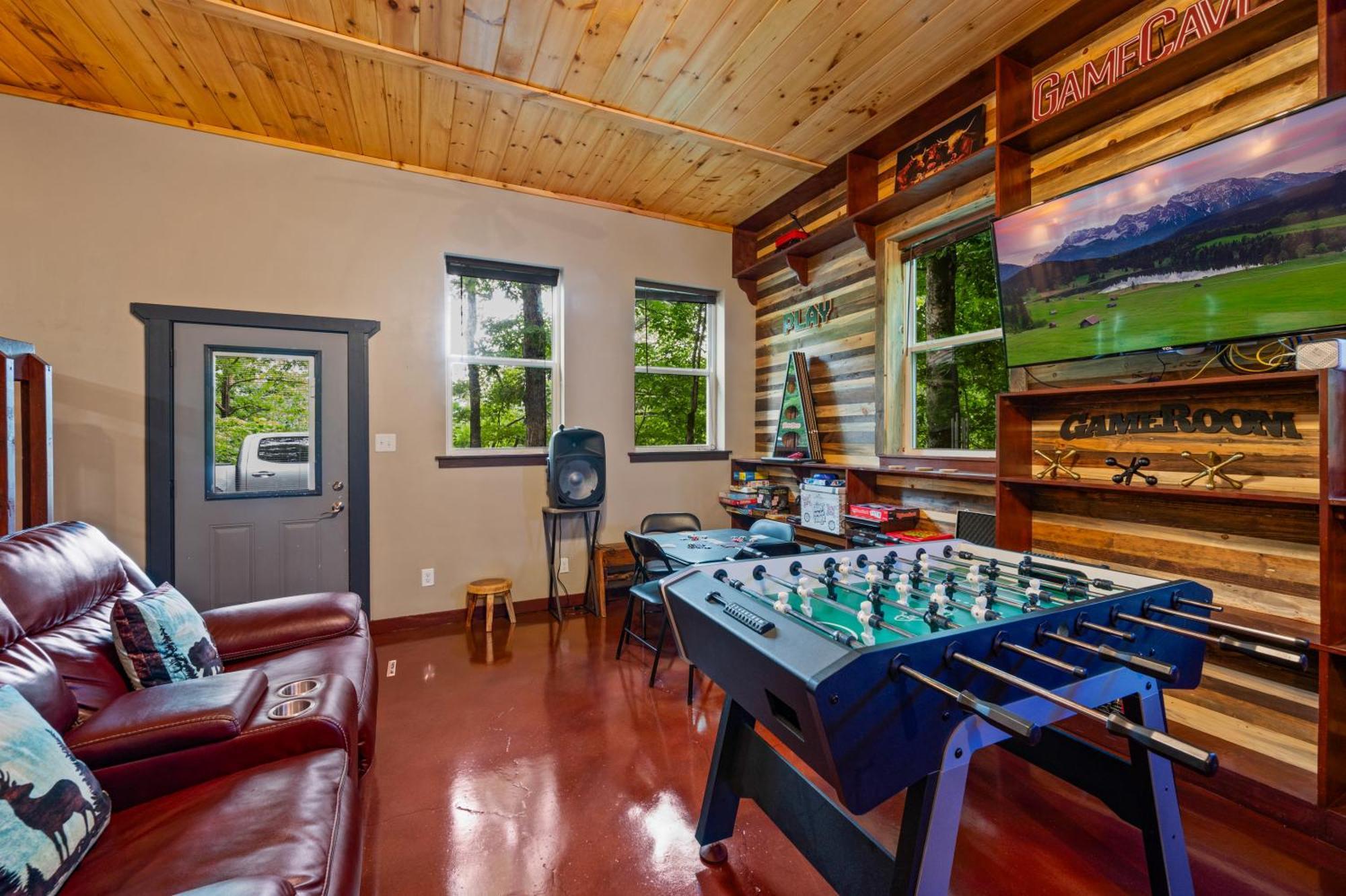 Beautiful Chalet With Fireplace And Large Game Room Gatlinburg Bagian luar foto